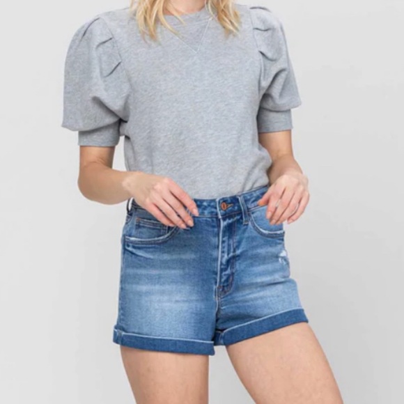 NWT Vervet Super High Rise Mom Shorts with Self Faced Cuff Cortney Short - Picture 2 of 16